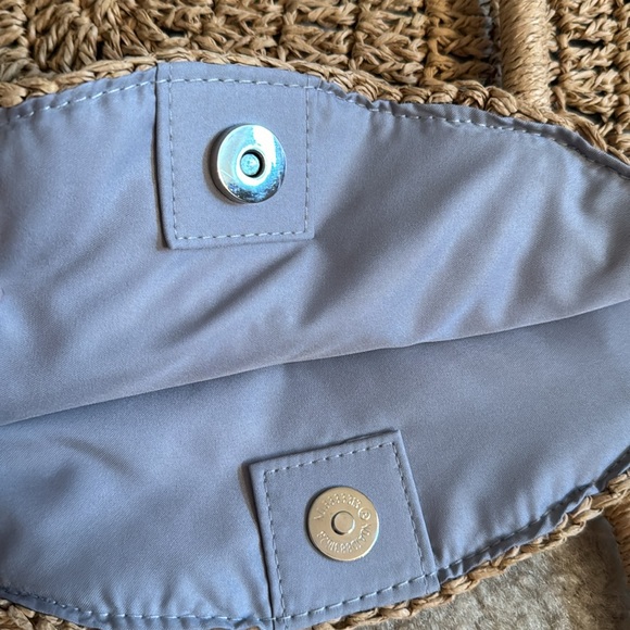 Round Straw Bag - Picture 9 of 10